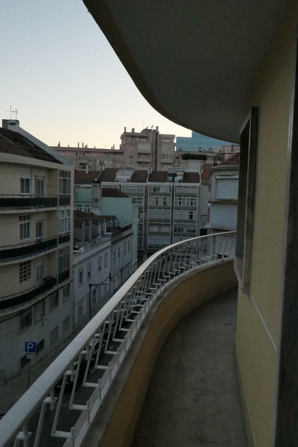 Ferias No Bairro Apartment Lisbon Bagian luar foto